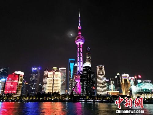 上海外滩。<a target='_blank' href='http://www.chinanews.com/'>中新网</a>记者 张旭 摄
