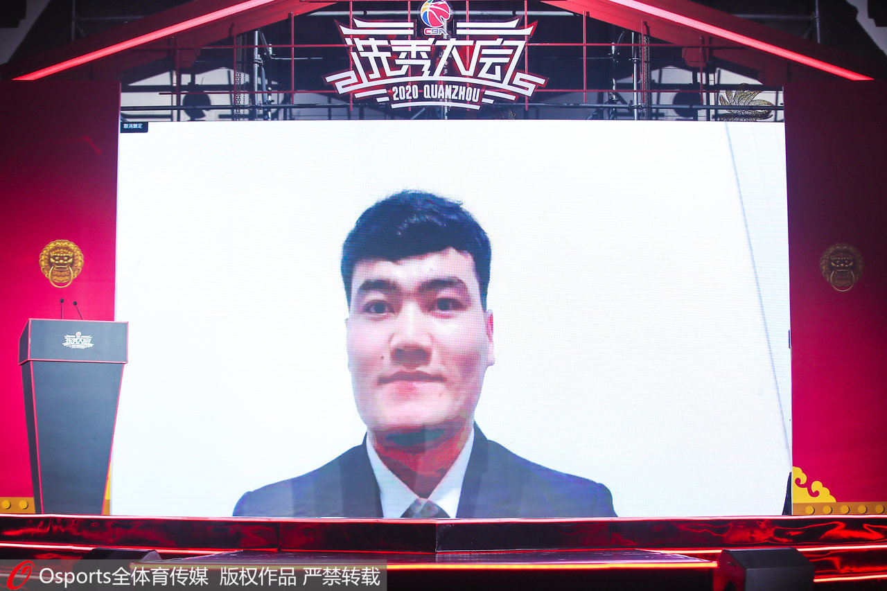 焦恩格尔视频连线选秀大会。